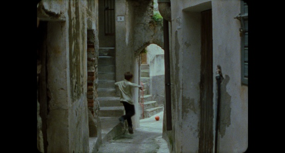 A scene from IL DONO. A Kino Lorber release.