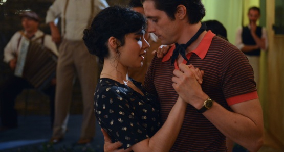 Victoire B&eacute;l&eacute;zy as Fanny and Rapha&euml;l Personnaz as Marius in MARIUS, a film by Daniel Auteuil.