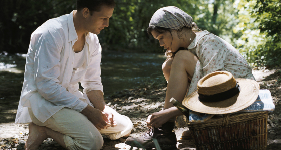 Jacques (Nicolas Duvauchelle)
and Patricia (Astrid Bergès-Frisbey) in The Well Digger's Daughter.